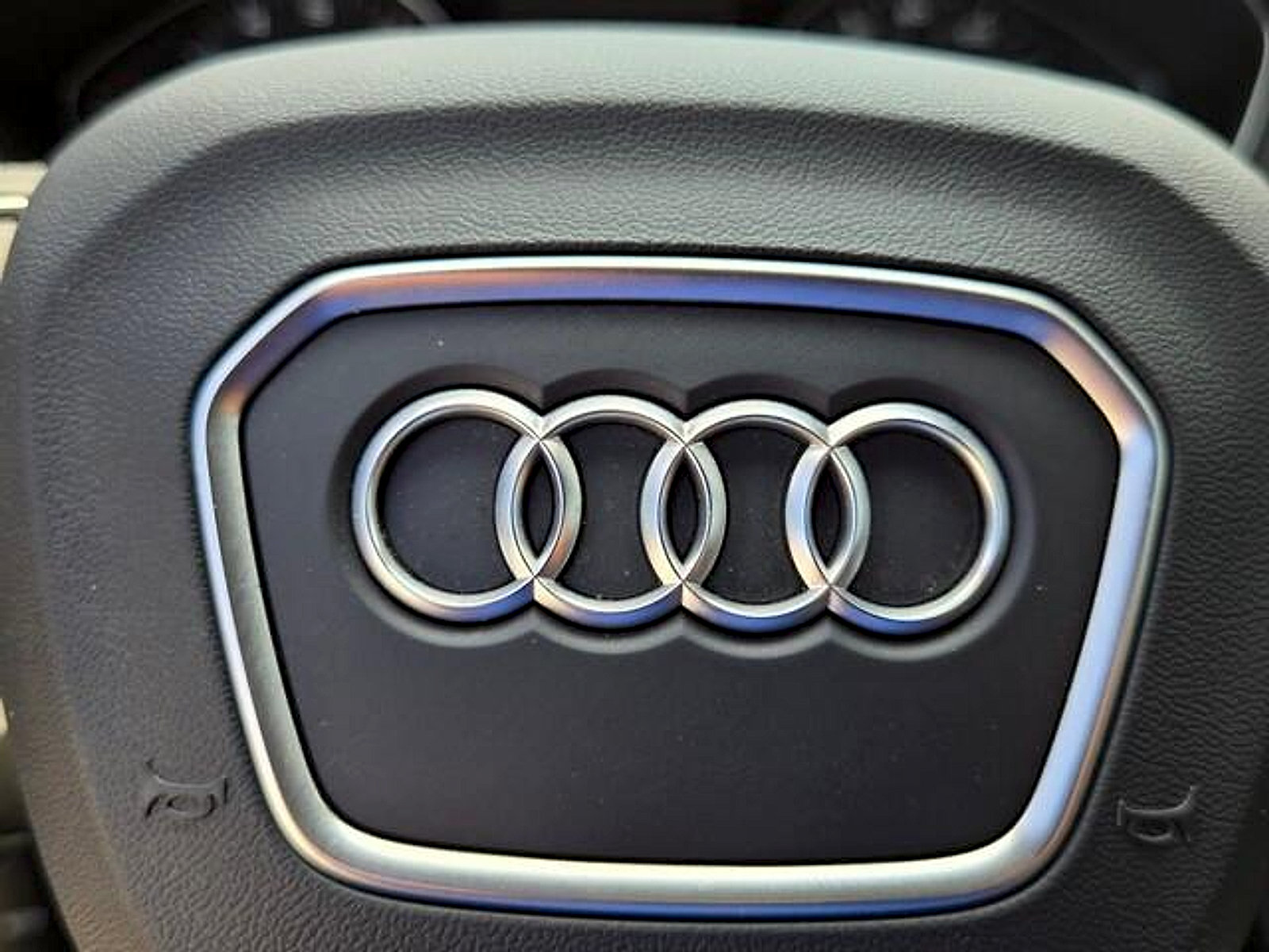 Used 2023 Audi Q5 2.0T Premium w/ Convenience Package AWD/4WD image 28