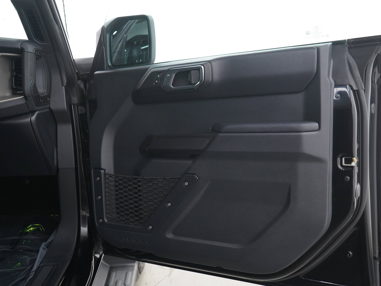 Used 2025 Ford Bronco Outer Banks AWD/4WD image 9