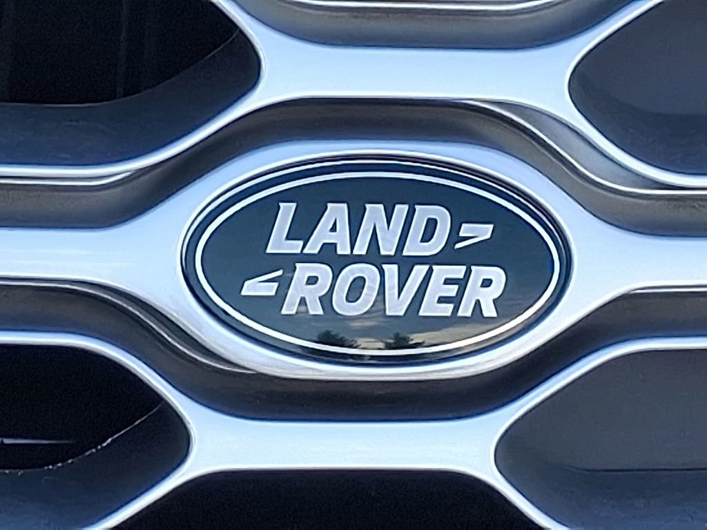 New 2025 Land Rover Discovery S image 21