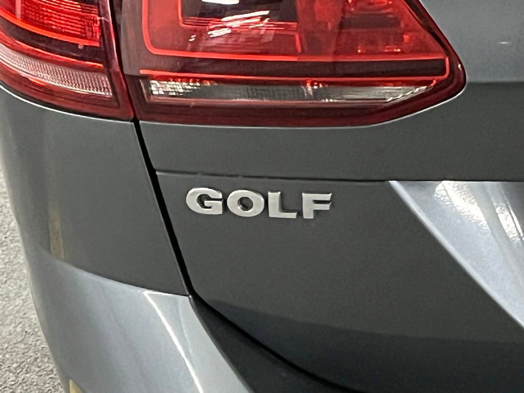 Used 2017 Volkswagen Golf S image 32