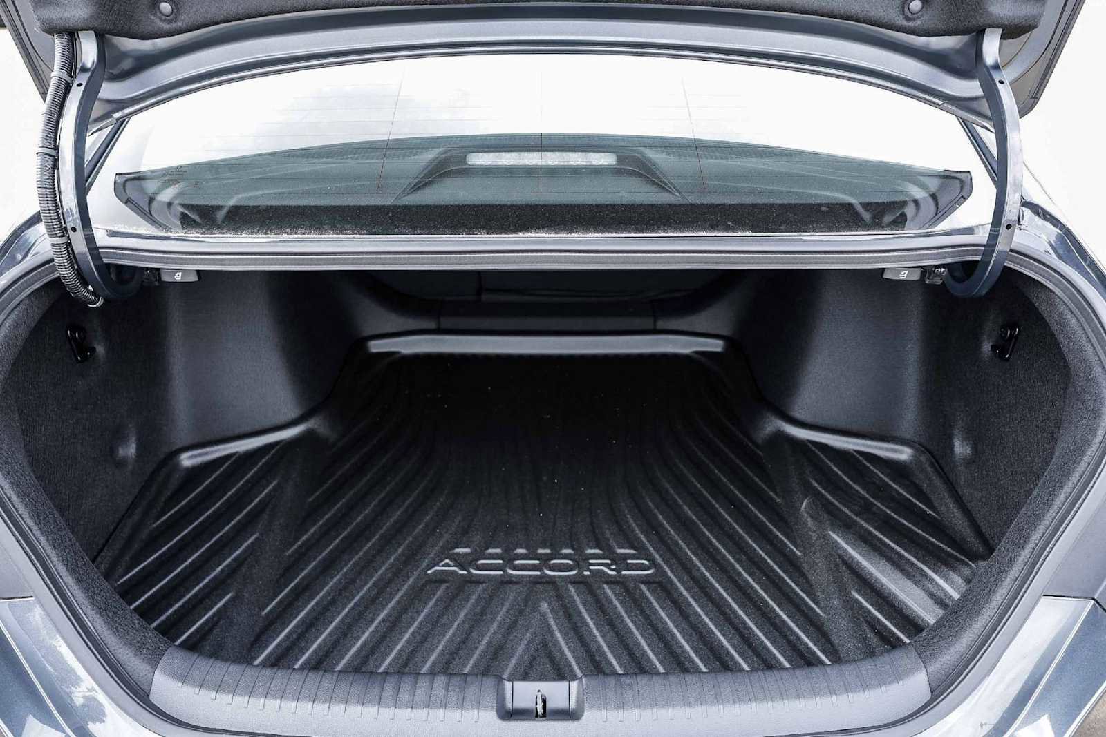 New 2026 Honda Accord Touring image 9