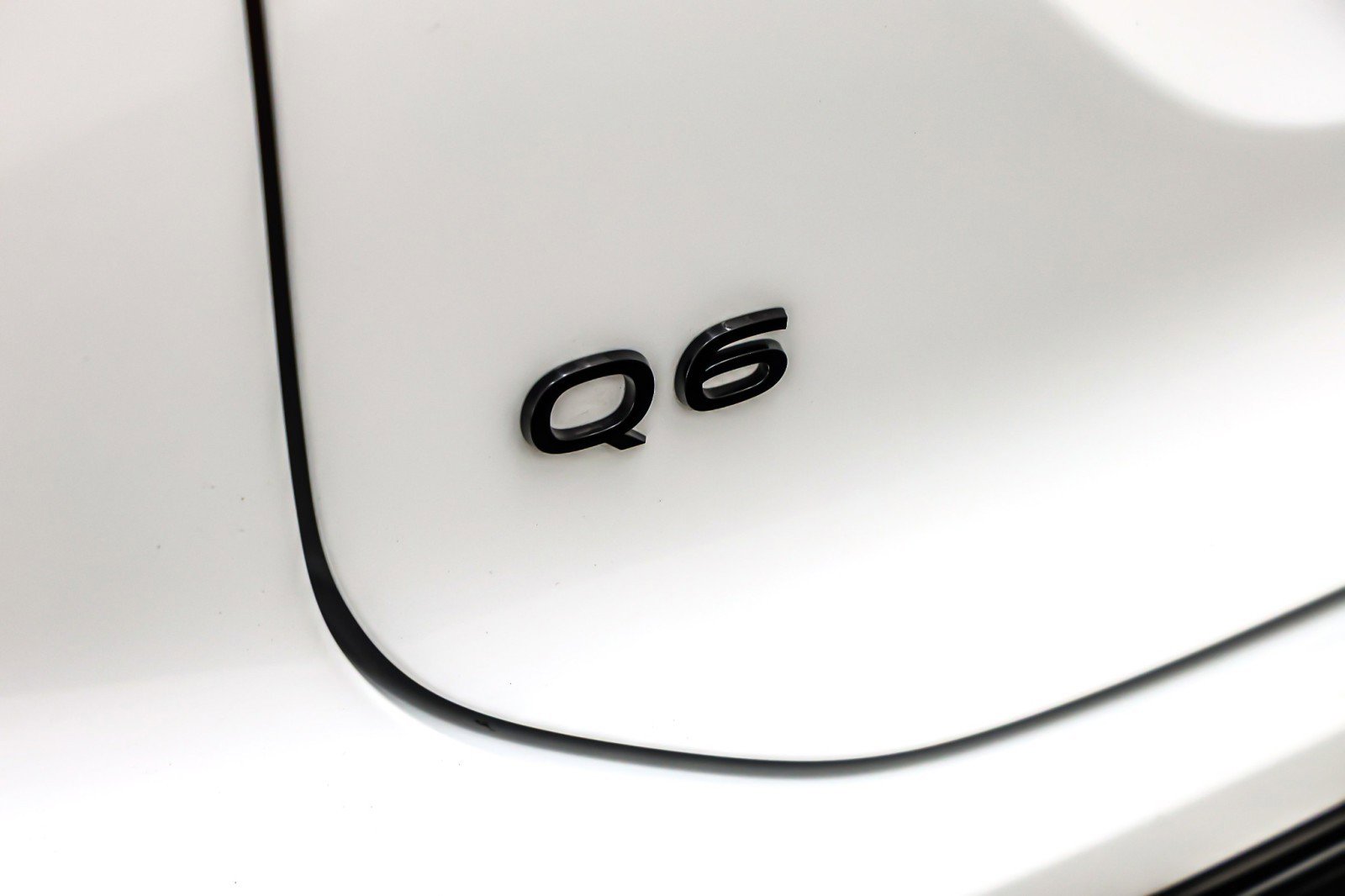 Used 2025 Audi Q6 e-tron Premium Plus w/ Premium Plus image 10