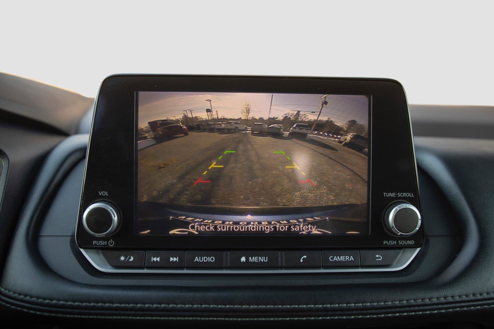 Used 2023 Nissan Rogue S image 14