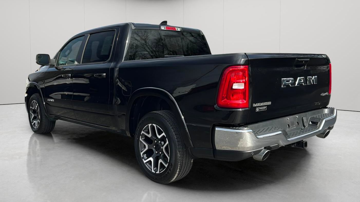 Used 2025 RAM 1500 Laramie AWD/4WD image 9