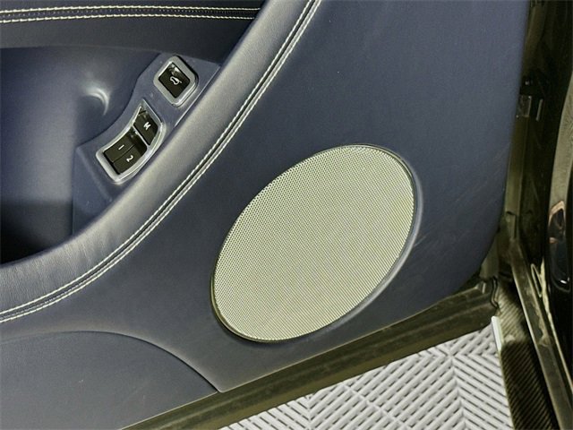 Used 2022 Bentley Bentayga image 21