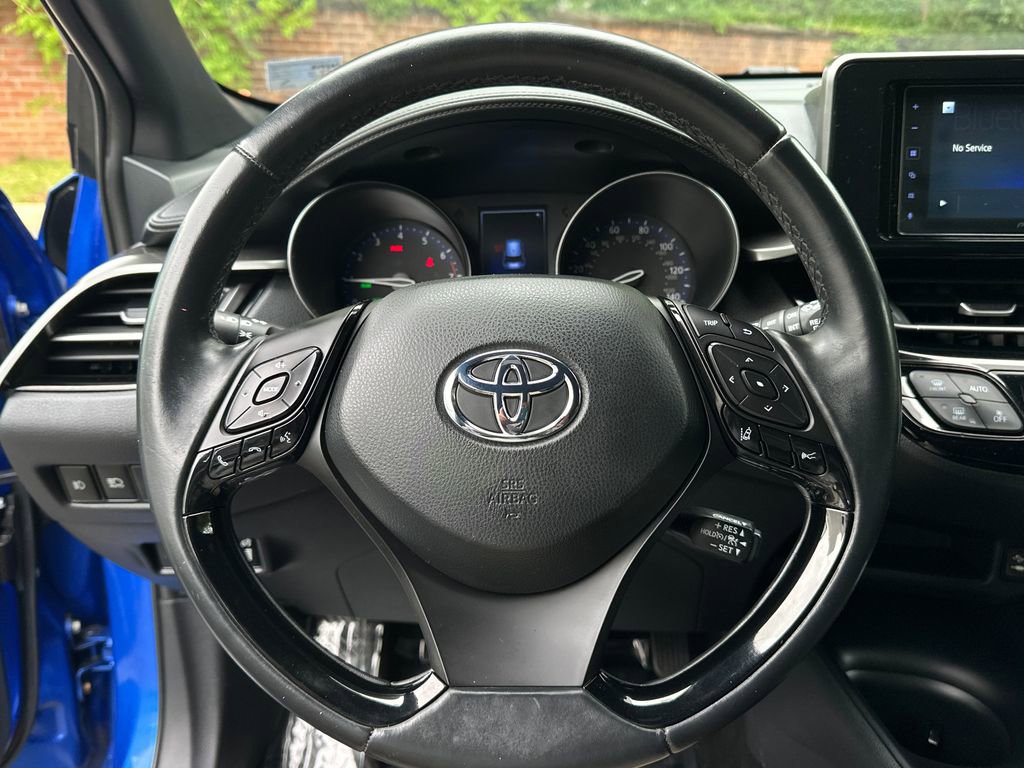 Used 2018 Toyota C-HR XLE FWD image 25