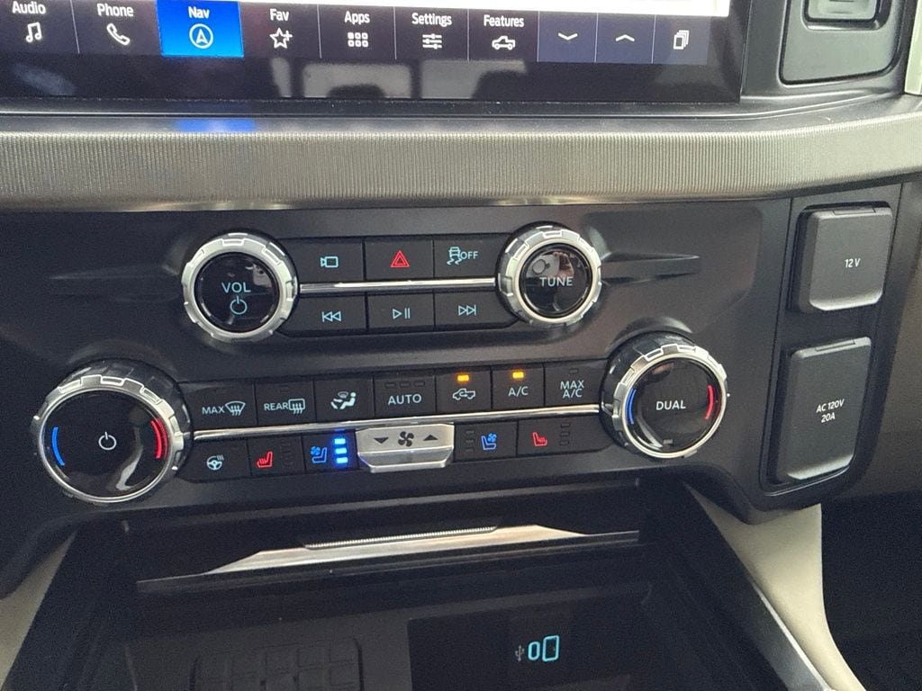 Used 2026 Ford F450 Platinum w/ Platinum Plus Package AWD/4WD image 17