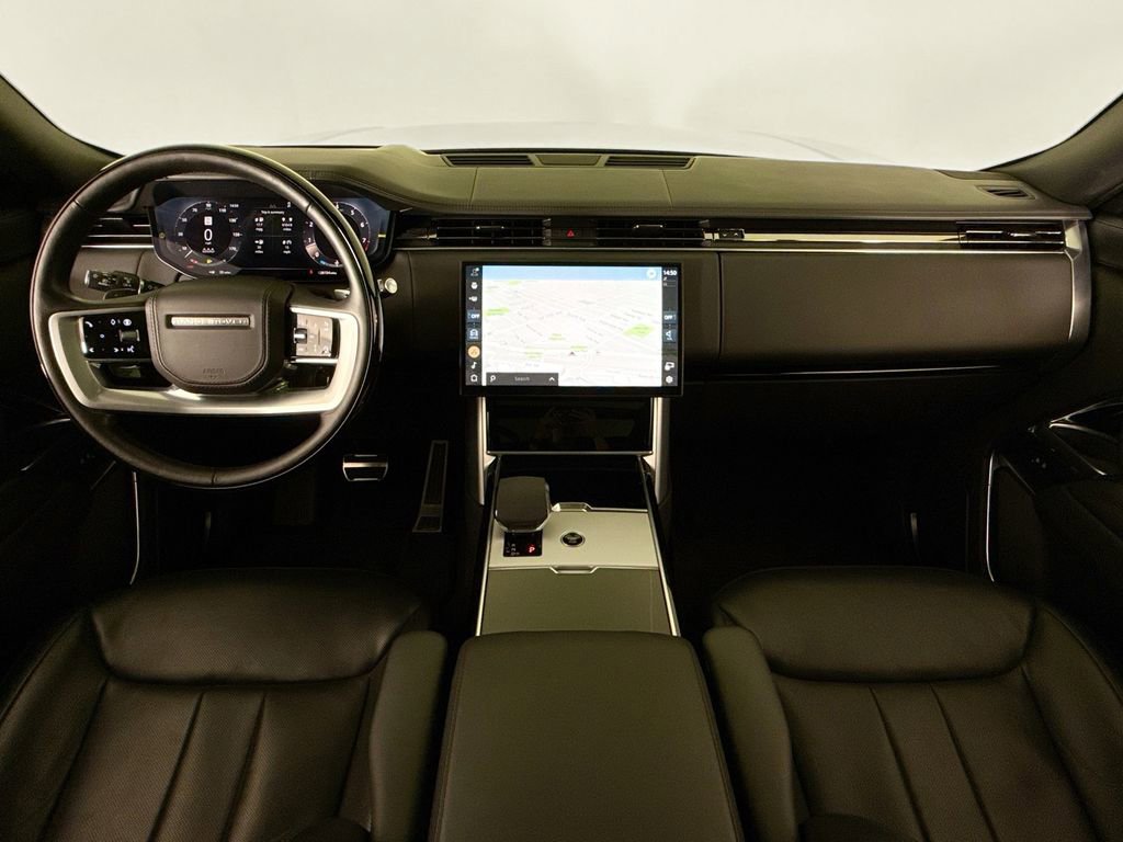 Used 2024 Land Rover Range Rover SE image 9