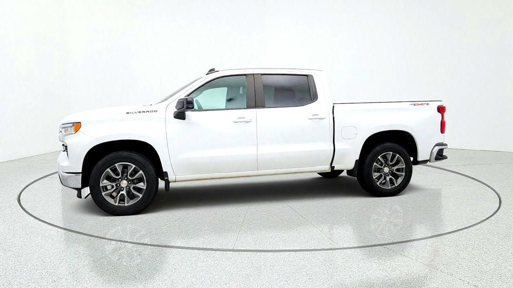Used 2022 Chevrolet Silverado 1500 LT AWD/4WD image 8