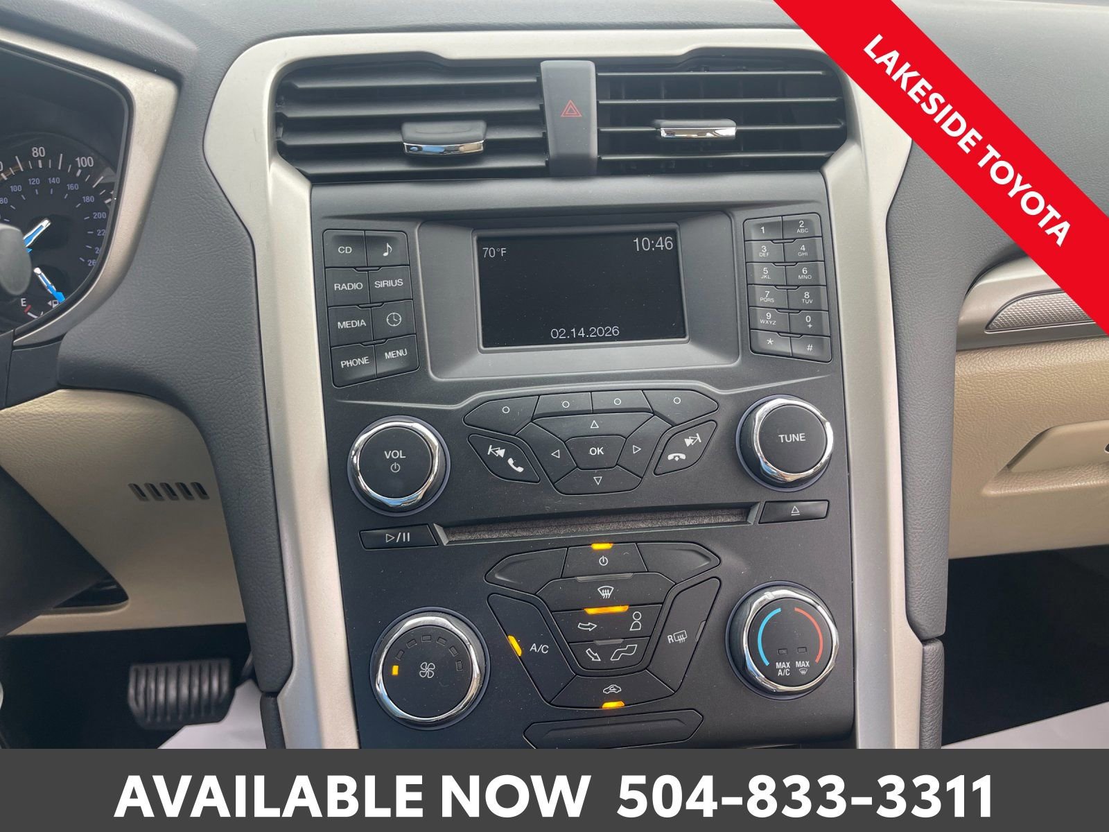 Used 2015 Ford Fusion SE image 32