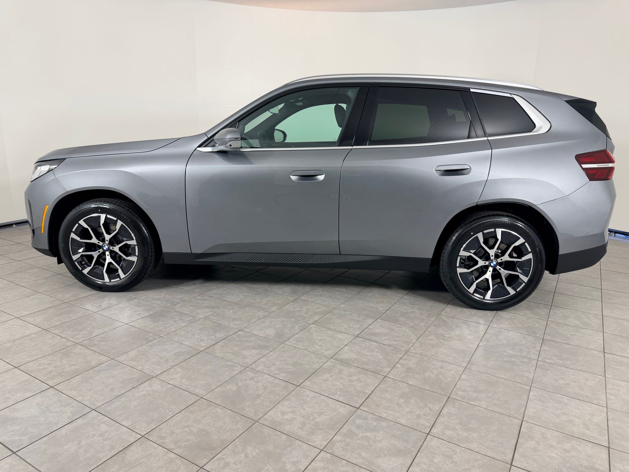 New 2026 BMW X3 xDrive30i w/ Premium Package AWD/4WD image 2