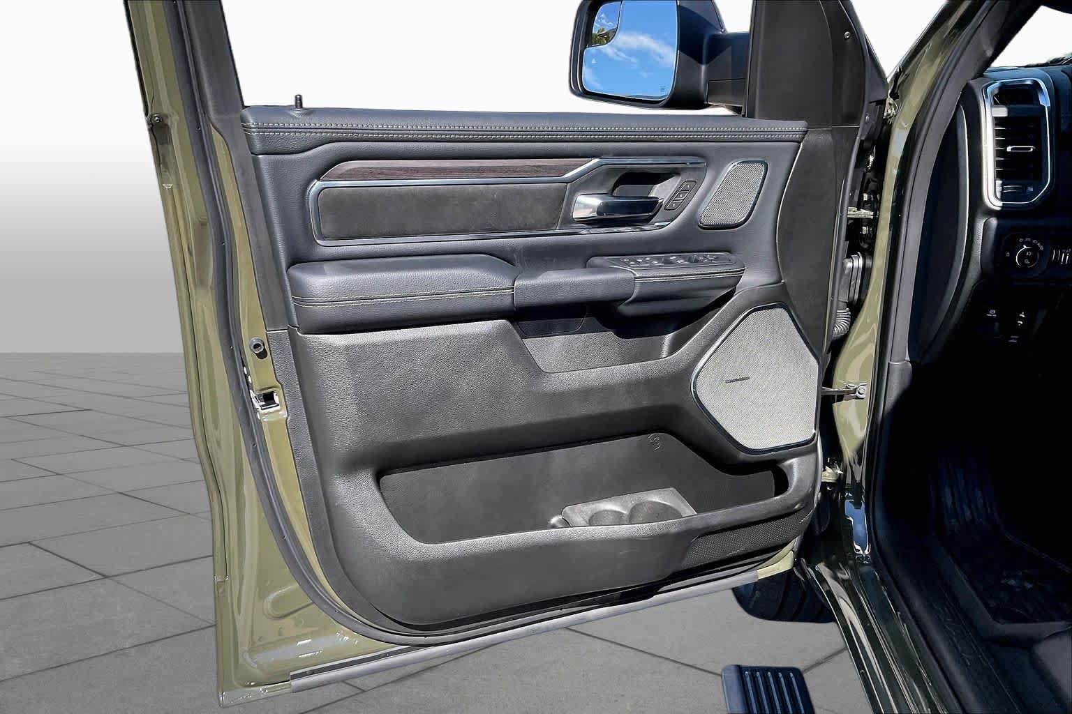 New 2027 RAM 1500 Laramie AWD/4WD image 10