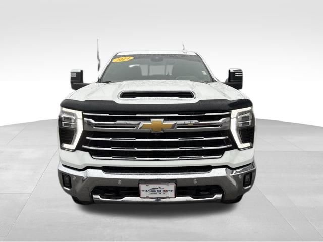 Used 2024 Chevrolet Silverado 2500 LTZ w/ LTZ Plus Package image 2