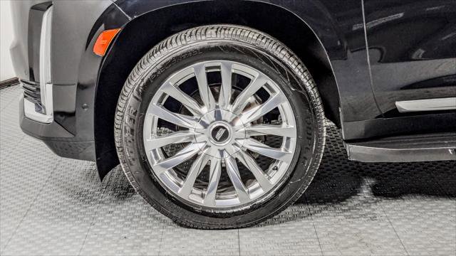 Used 2022 Cadillac Escalade ESV Premium Luxury AWD/4WD image 38