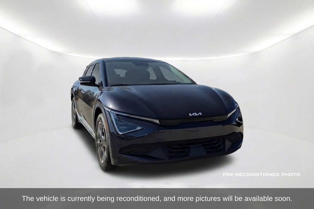 Used 2025 Kia EV6 Light RWD image 3