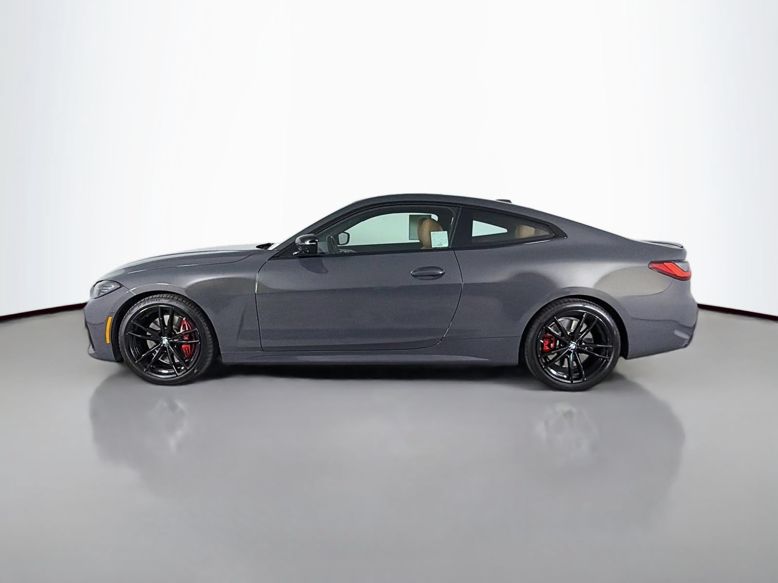 Used 2024 BMW M440i Coupe RWD image 4