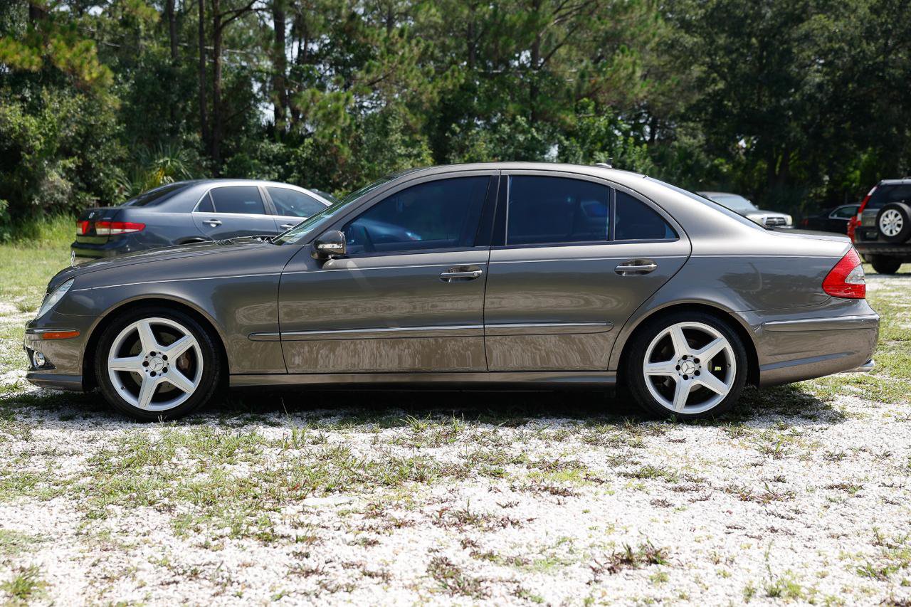 Used 2009 Mercedes-Benz E 350 Sedan w/ Premium 1 Pkg image 3