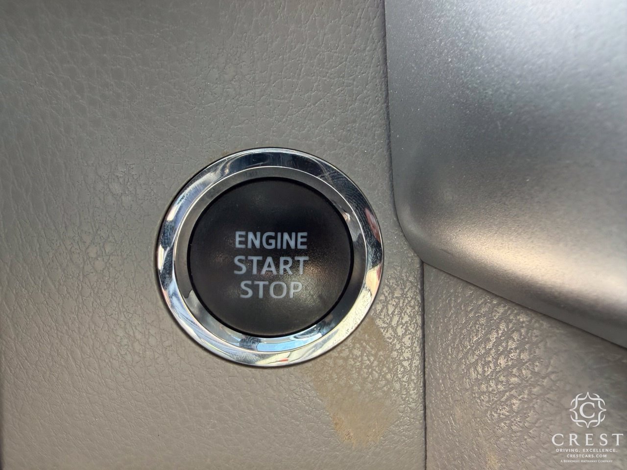 Used 2019 Toyota Highlander XLE FWD image 24