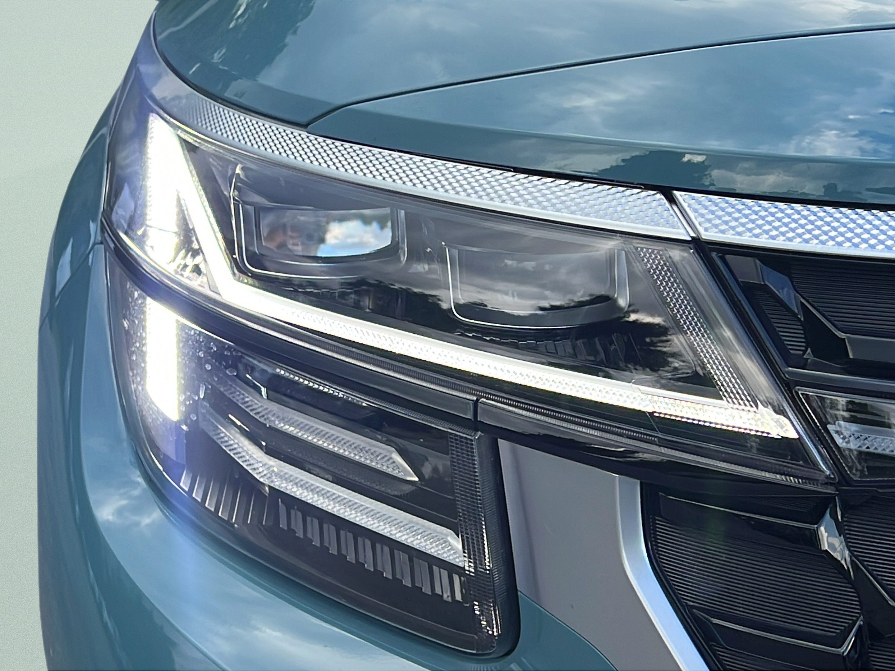 Certified 2026 Kia Seltos SX AWD/4WD image 25