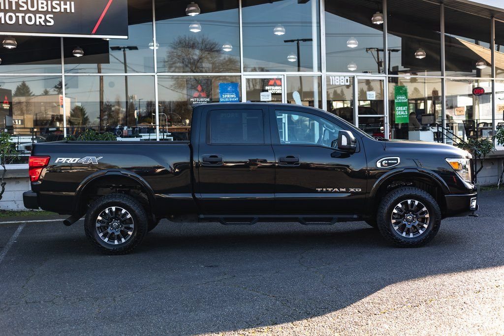 Used 2018 Nissan Titan PRO-4X AWD/4WD image 7