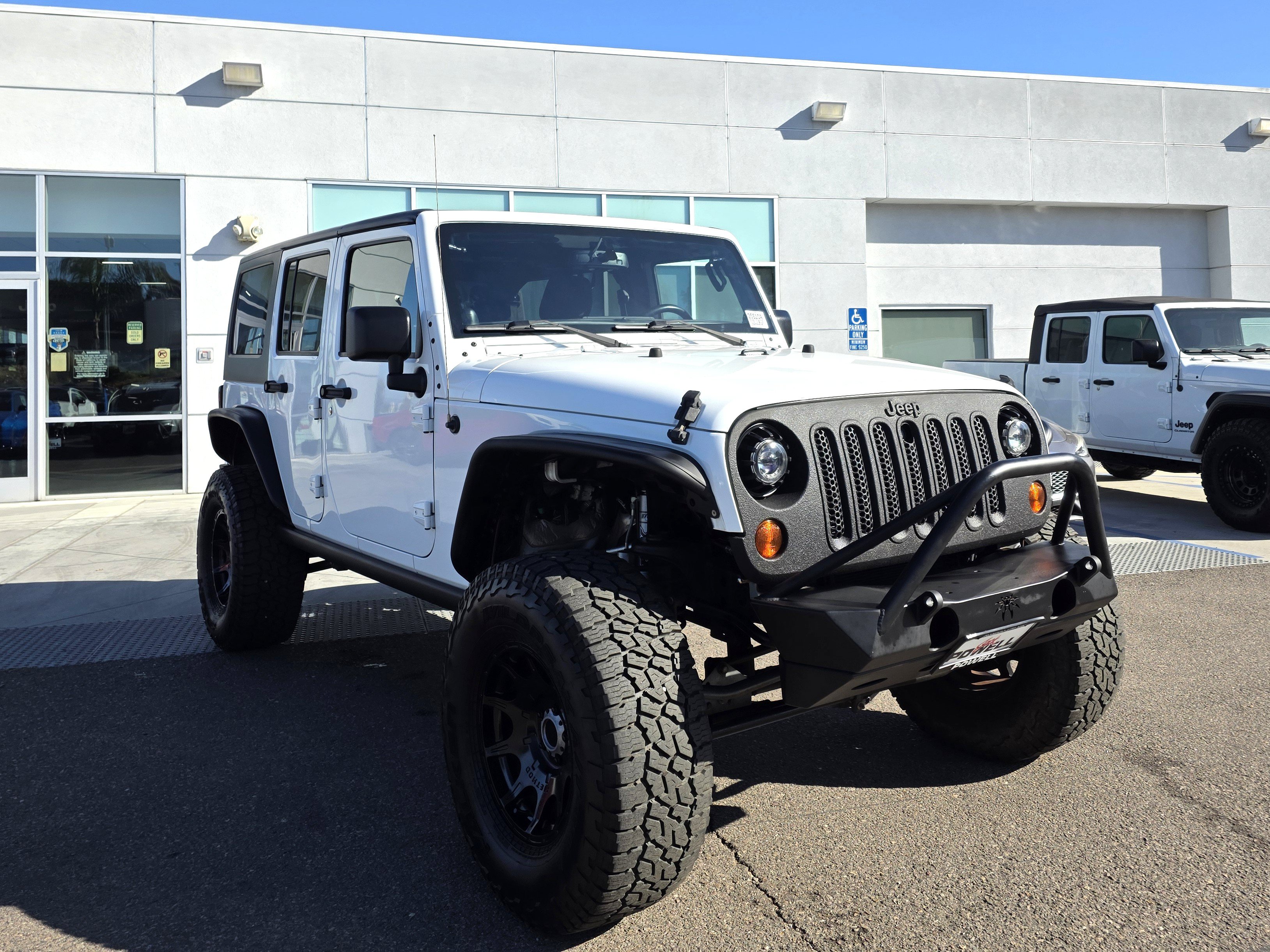 Used 2013 Jeep Wrangler Unlimited Rubicon w/ Connectivity Group AWD/4WD image 6