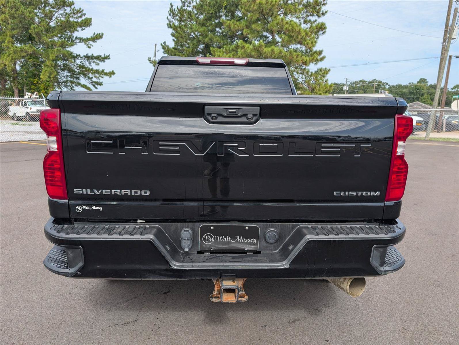Used 2023 Chevrolet Silverado 2500 Custom w/ Custom Value Package AWD/4WD image 4