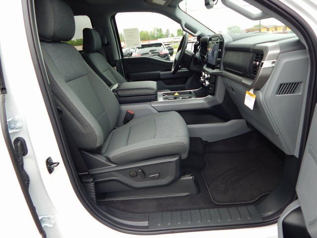 New 2024 Ford F150 XLT w/ Equipment Group 302A MID image 18