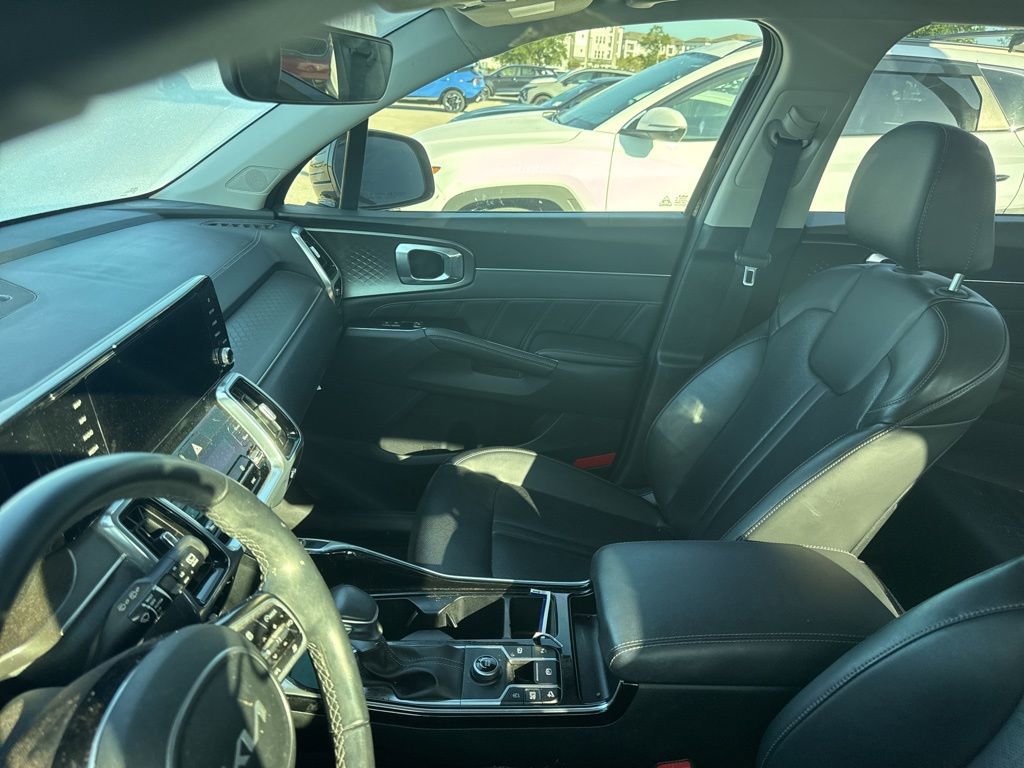 Used 2023 Kia Sorento SX FWD image 9