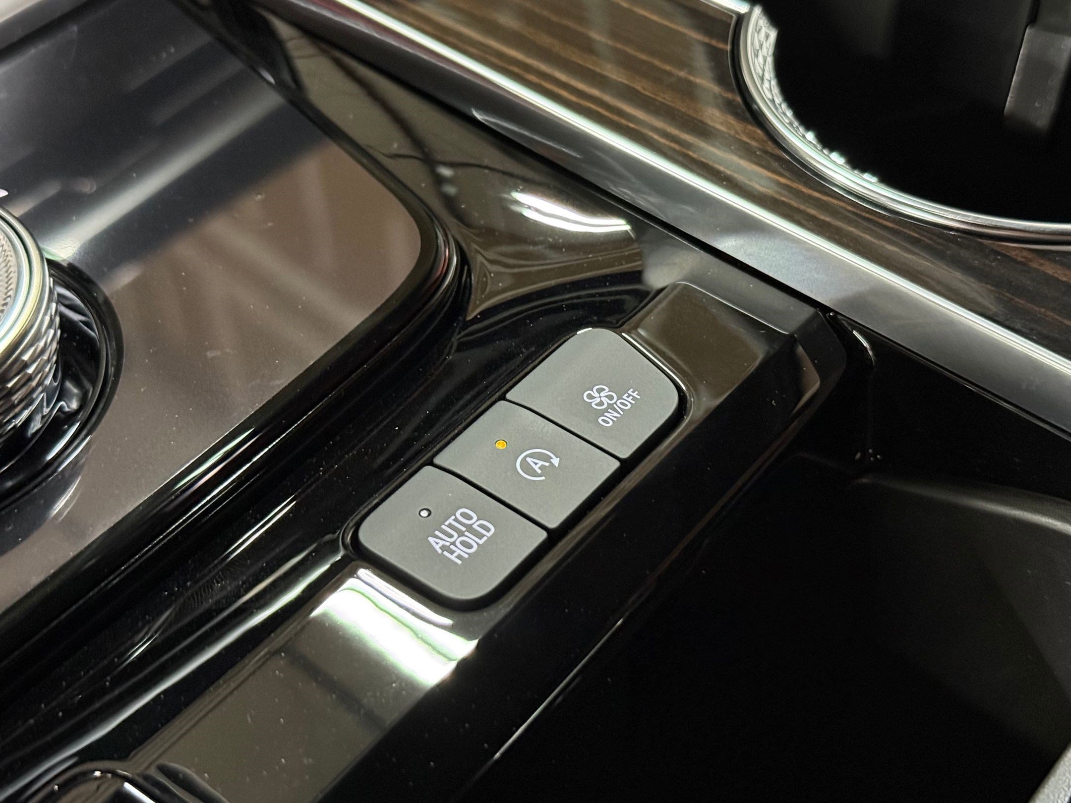 Certified 2026 Cadillac Escalade Luxury image 37