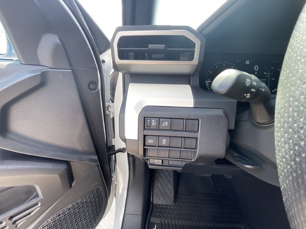 Used 2024 Toyota Tacoma TRD Off-Road AWD/4WD image 17