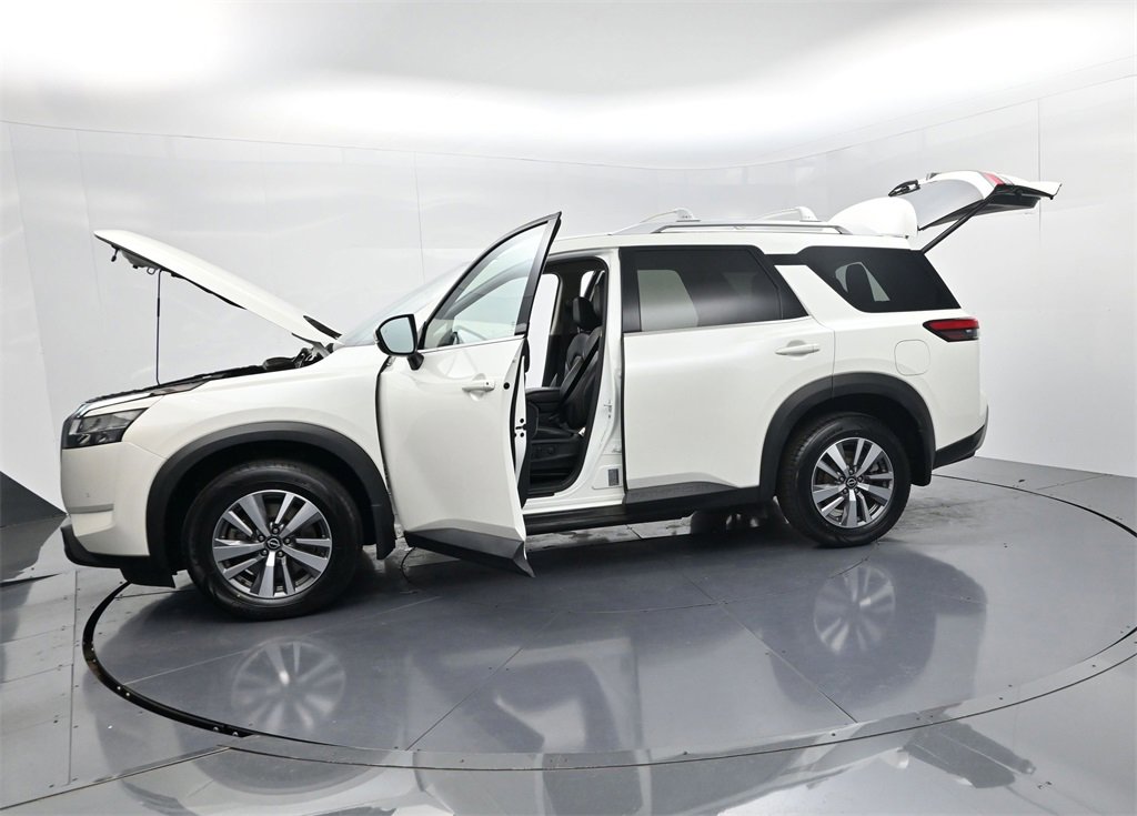 Used 2022 Nissan Pathfinder SL image 52