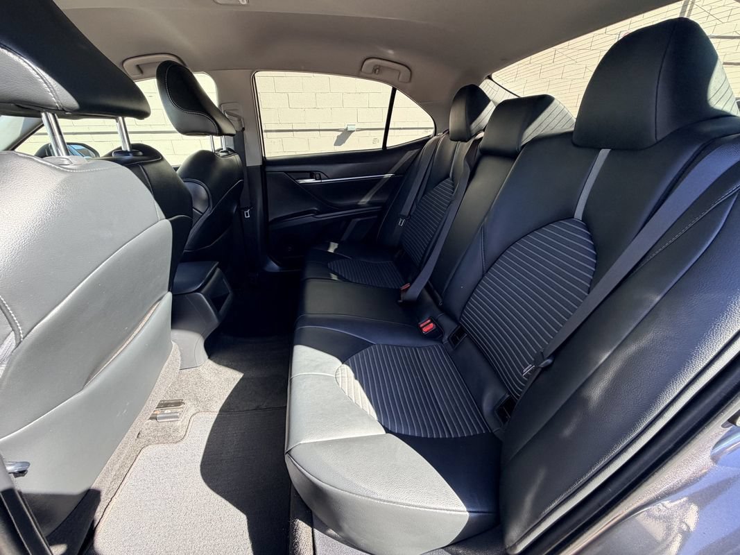 Used 2021 Toyota Camry SE FWD image 11