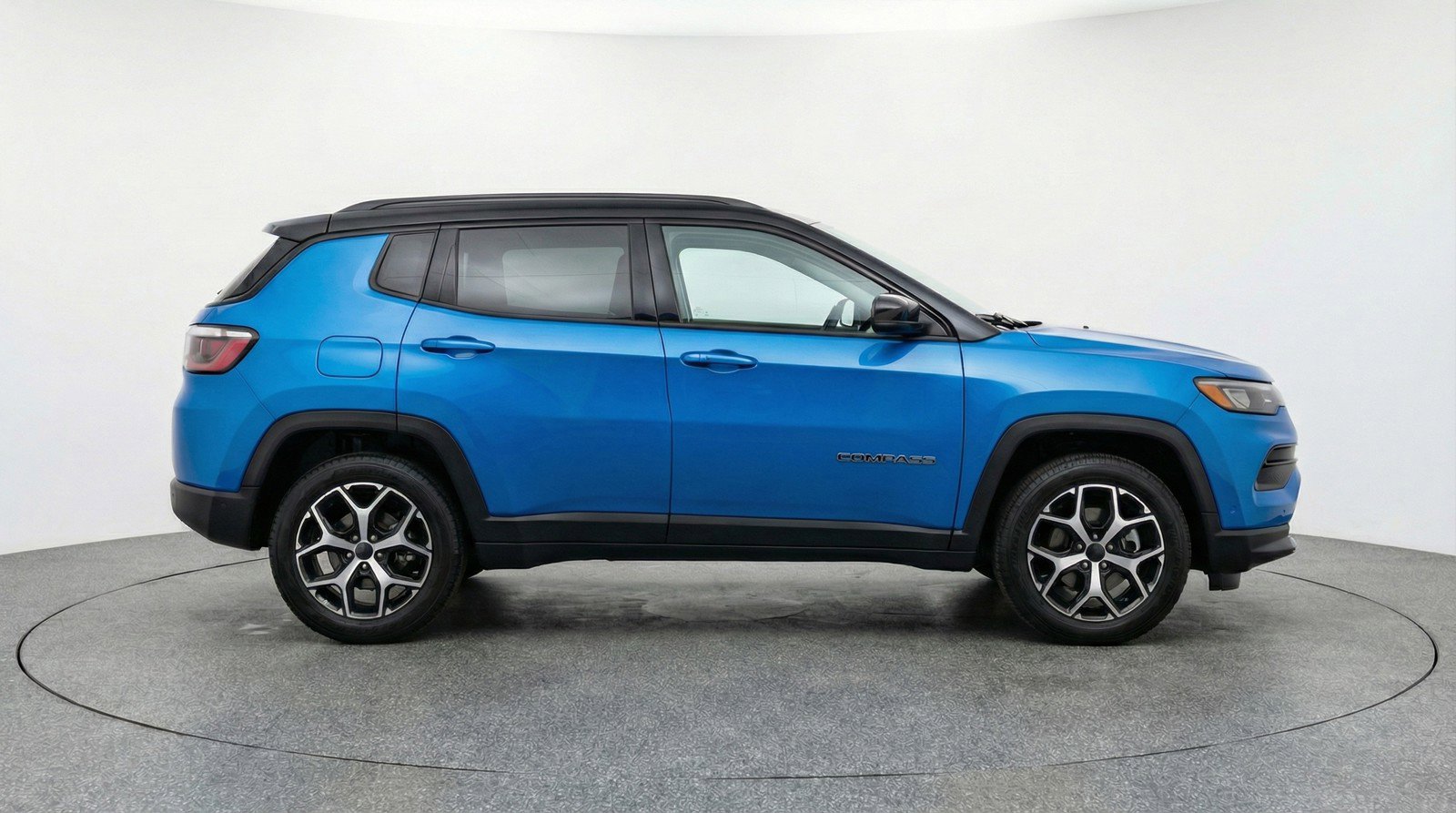 Used 2025 Jeep Compass Limited image 11