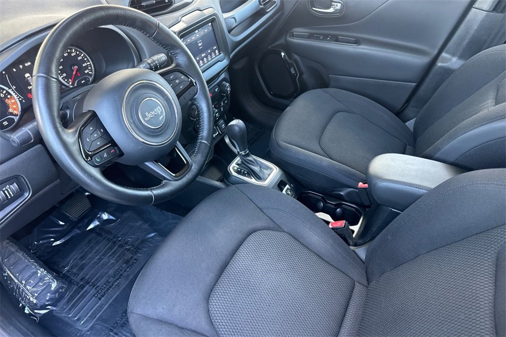 Used 2018 Jeep Renegade Altitude image 10