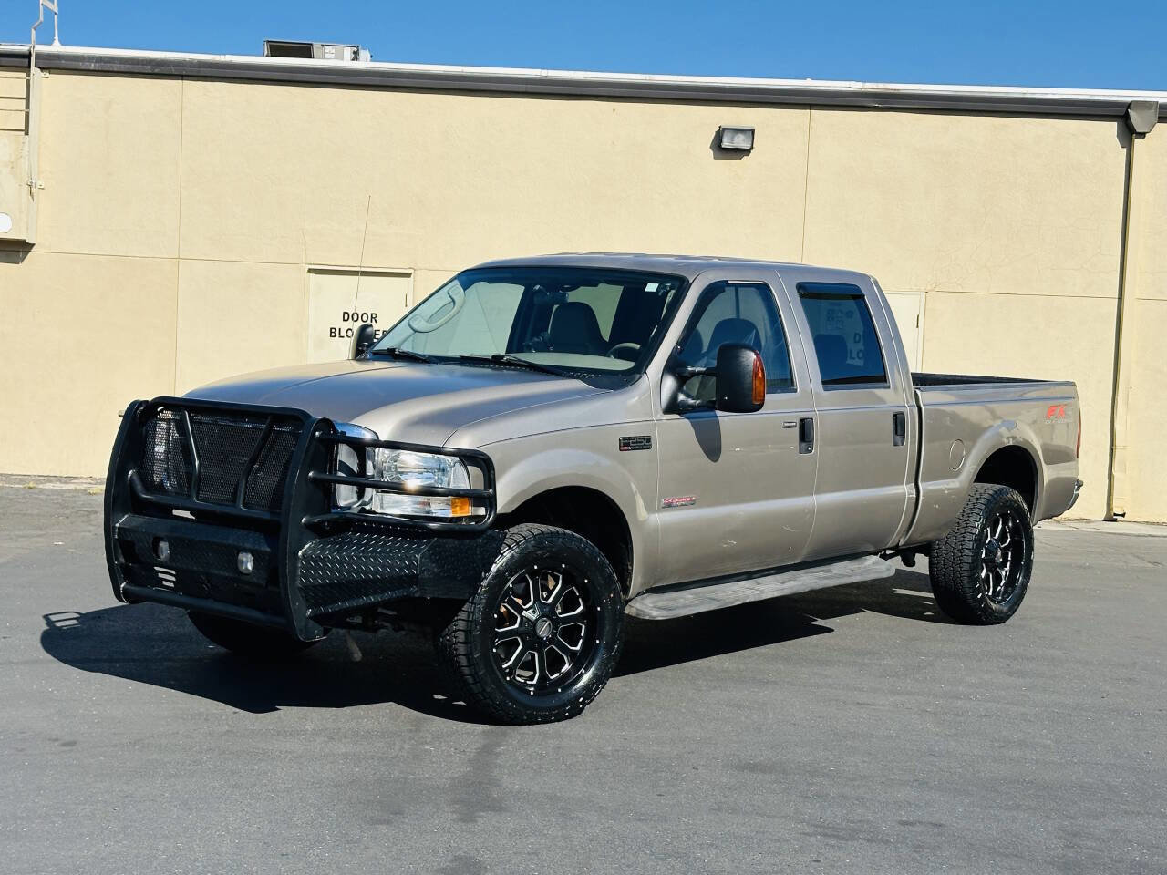 Used 2004 Ford F250 Lariat image 4