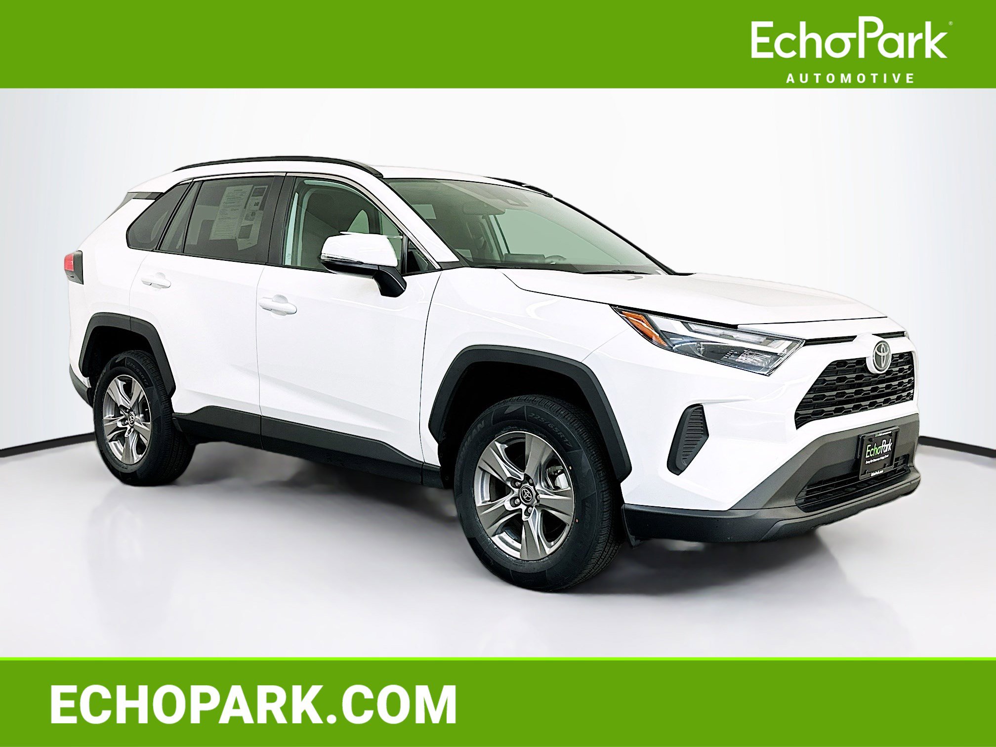 Used 2025 Toyota RAV4 XLE image 1