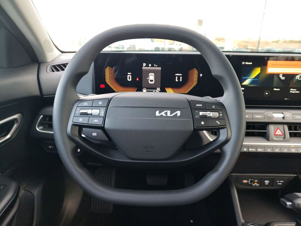New 2025 Kia K4 LXS image 11