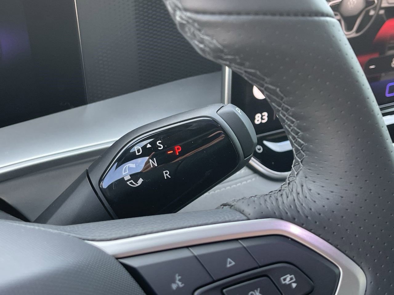 New 2026 Volkswagen Tiguan SE R-Line FWD image 26