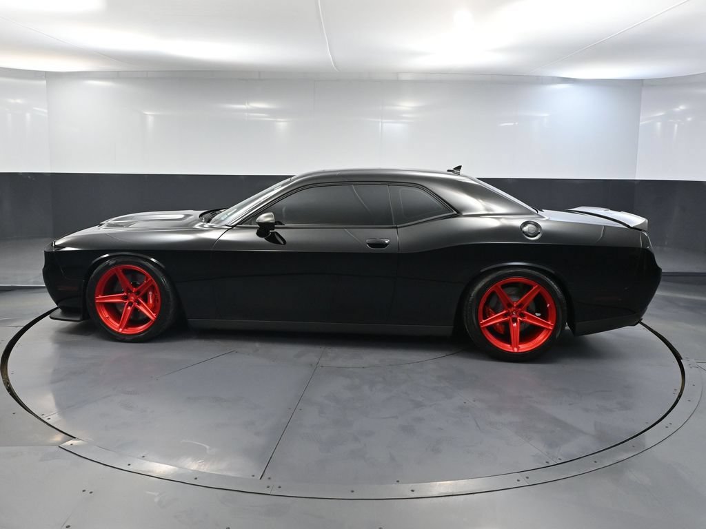 Used 2016 Dodge Challenger SRT Hellcat RWD image 7