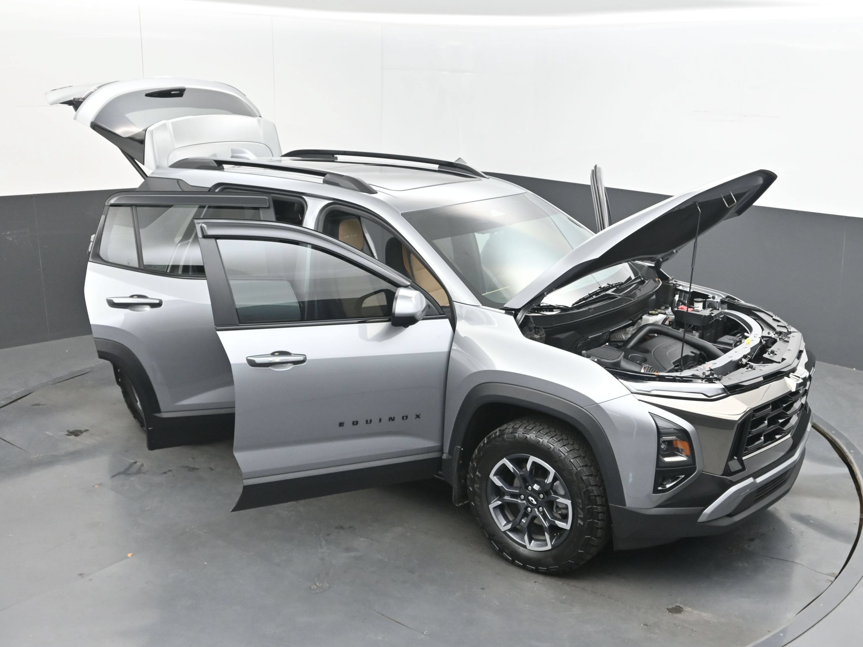 Used 2026 Chevrolet Equinox ACTIV w/ Safety and Technology Package AWD/4WD image 44