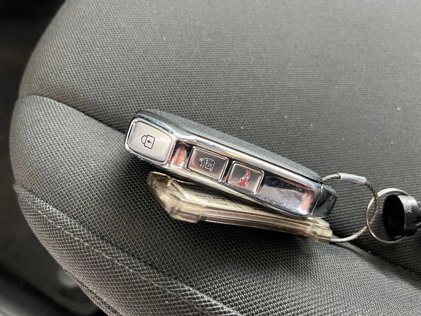 Used 2025 Kia Sportage LX image 32