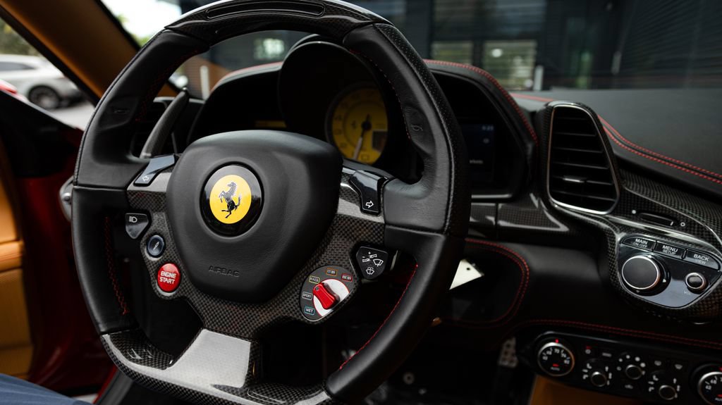 Used 2015 Ferrari 458 Spider RWD image 54