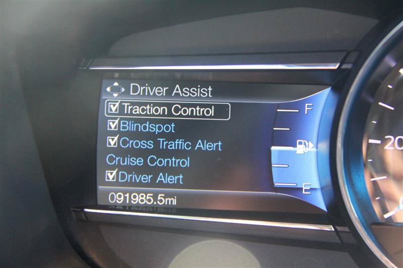Used 2019 Ford Explorer XLT w/ Equipment Group 202A AWD/4WD image 27
