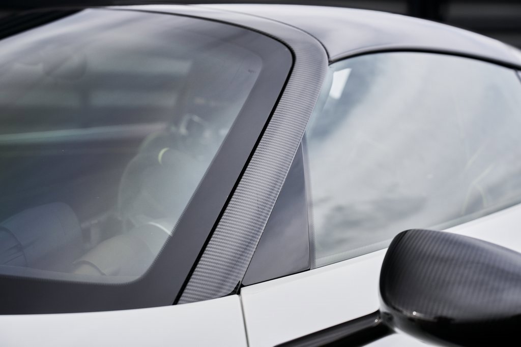 Used 2015 Porsche 918 Spyder w/Weissach Package image 11