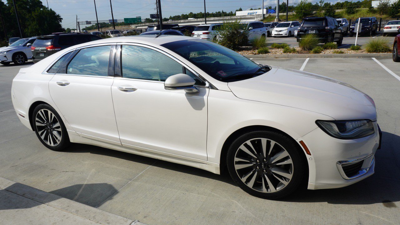 Used 2017 Lincoln MKZ Reserve w/ Technology Package FWD image 5