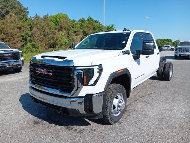 New 2026 GMC Sierra 3500 Pro w/ Convenience Package AWD/4WD image 2