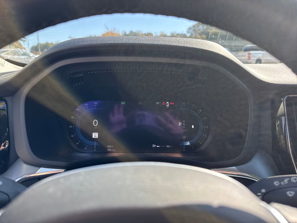 Certified 2023 Volvo XC60 B5 Core w/ Climate Package image 19