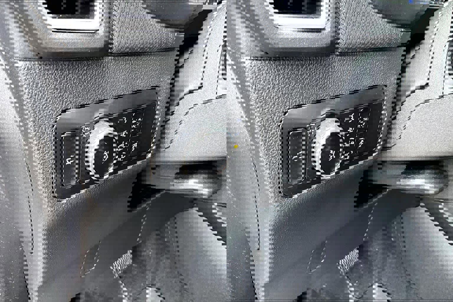 Used 2025 Ford Bronco Sport Outer Banks w/ Outer Banks Tech Package+ image 32