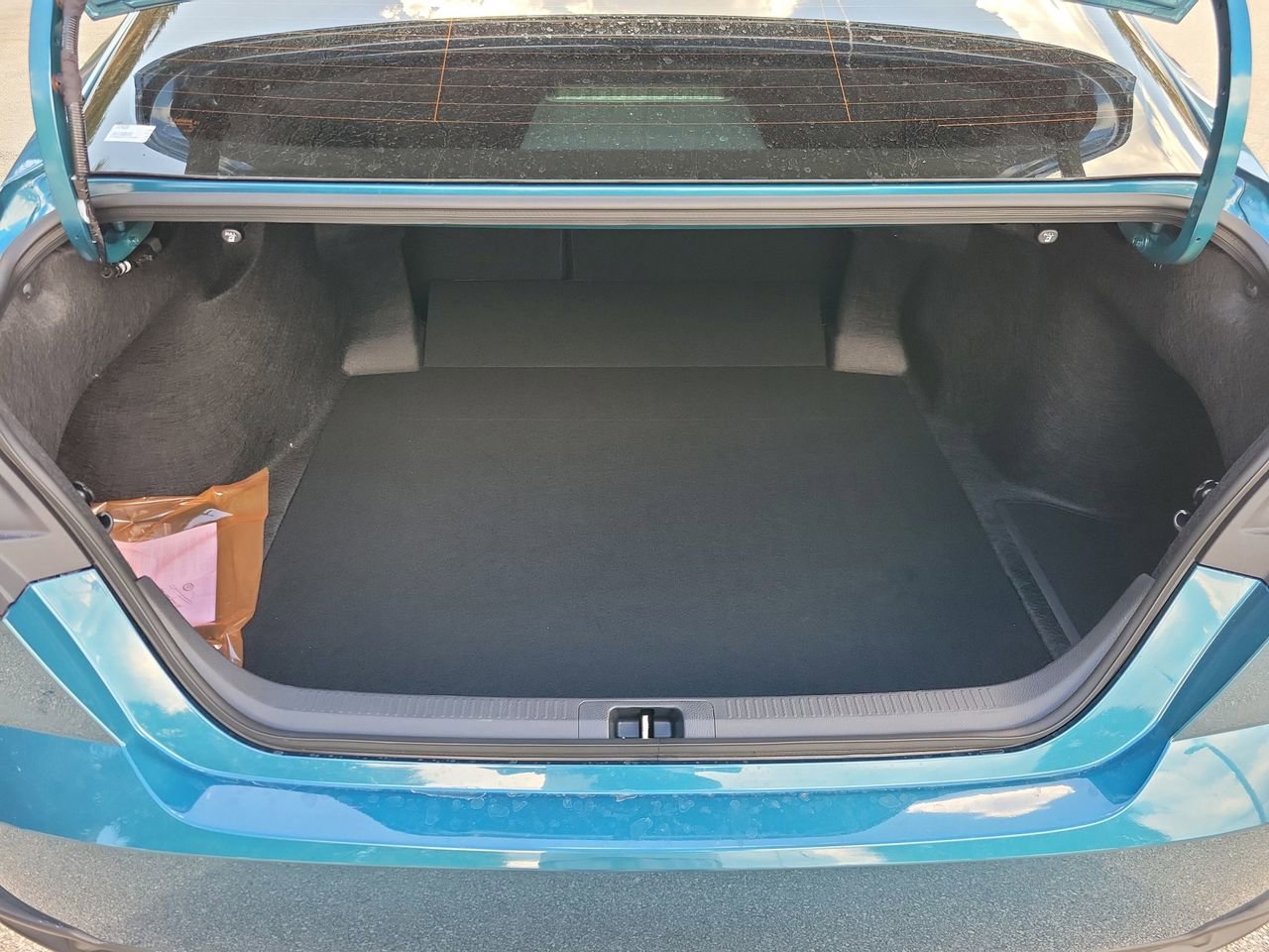 New 2026 Toyota Camry SE FWD image 9