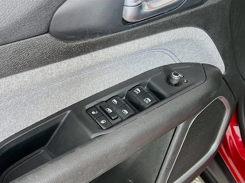 Used 2024 Jeep Compass Latitude AWD/4WD image 17